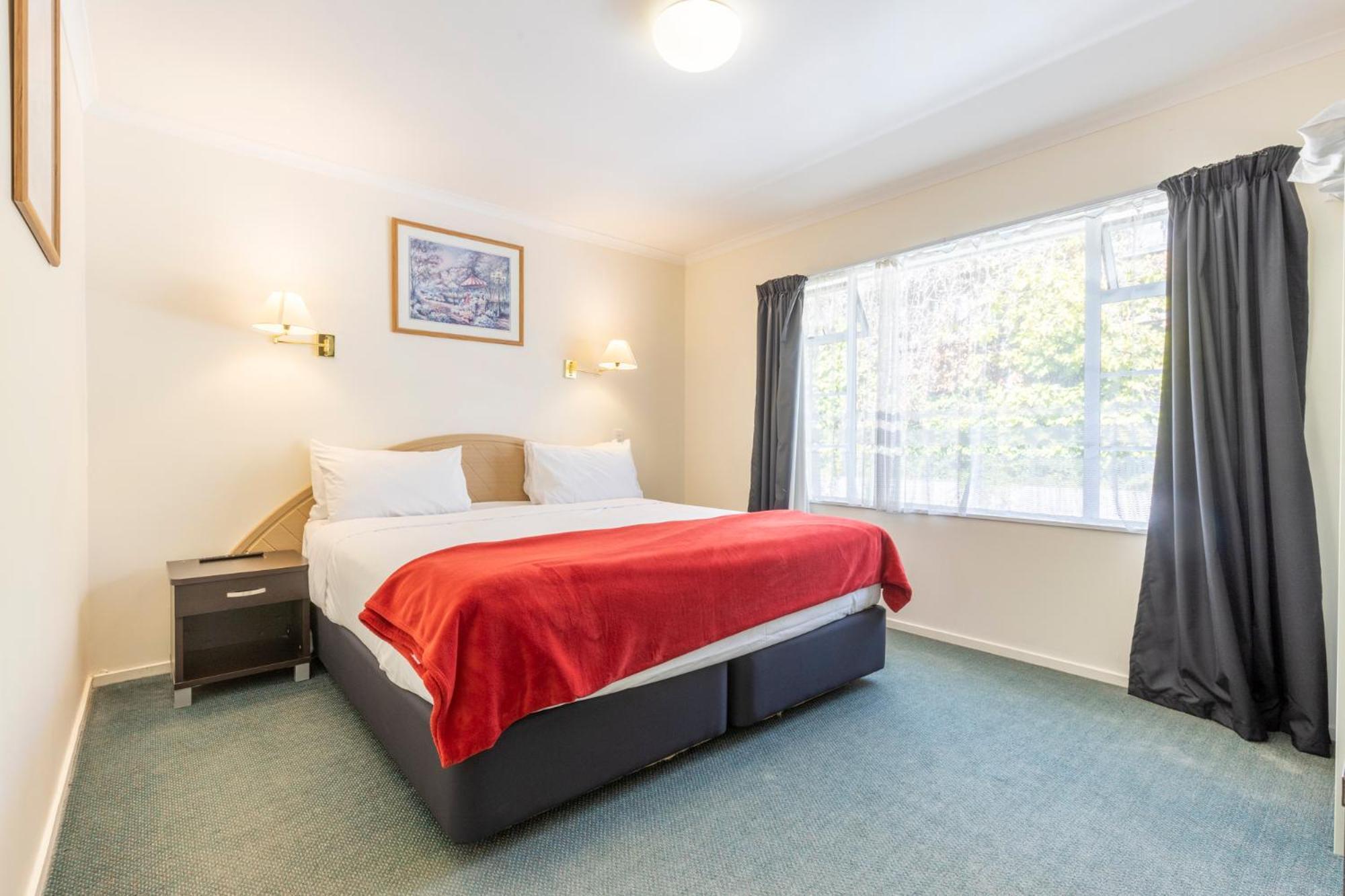 Asure Prince Motor Lodge Taupo Bagian luar foto